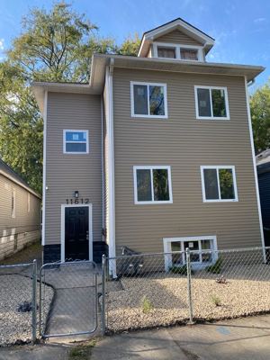 3 BR for rent — 11612 S Yale Ave #2, Chicago 2