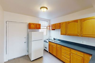 Studio for rent — 5528-32 S Cornell Ave, Chicago 2