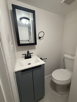 2 BR for rent — 2228 S Sawyer Ave, Chicago 2