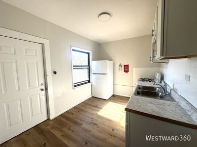 2 BR for rent — 6702 S Wood St #2B, Chicago 3