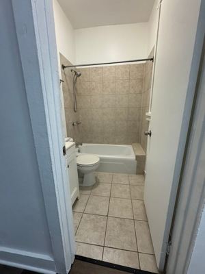1 BR for rent — 200 N California Ave #3, Chicago 2
