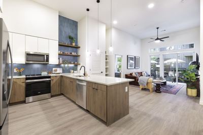 Studio for rent — 7618 Burnet Rd, Austin 1