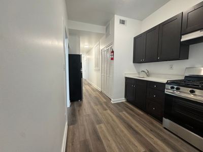 3 BR for rent — 206 N California Ave APT 3, Chicago 3