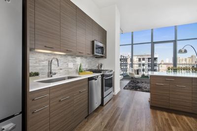Studio for rent — 347 W Chestnut St, Chicago 2