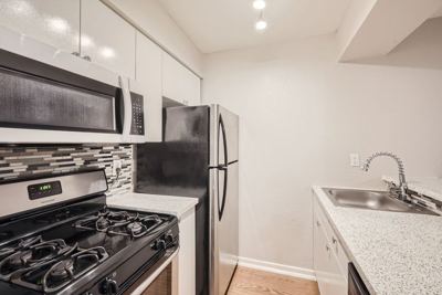 1 BR for rent — 1230 E 38th 1/2 St, Austin 3