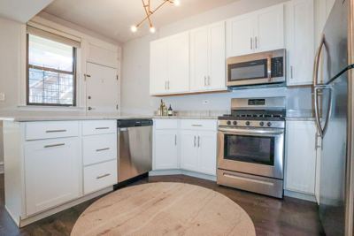 2 BR for rent — 907 W Sheridan Rd, Chicago 2