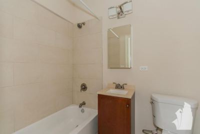 2 BR for rent — 2177 W Giddings St, Chicago 2
