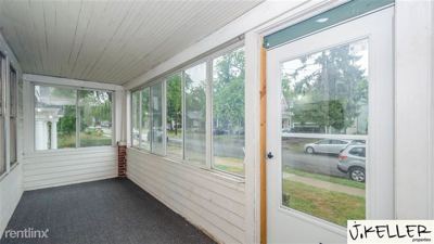 4 BR for rent — 930 Woodlawn Ave, Ann Arbor 3