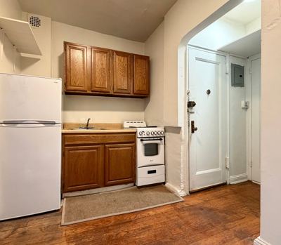 Studio for rent — 352 E 85th St APT 2C, New York 3
