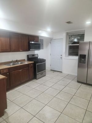 2 BR for rent — 4900 W Hubbard St, Chicago 2