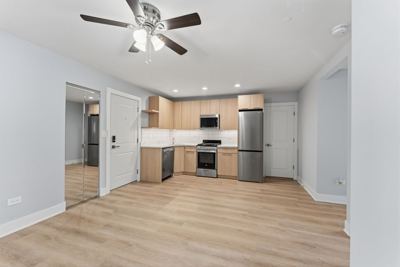 2 BR for rent — 7603 N Greenview Ave APT 101, Chicago 3