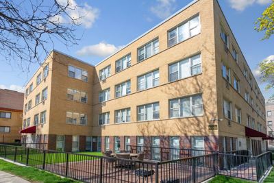 3 BR for rent — 1303 W Estes Ave, Chicago 1