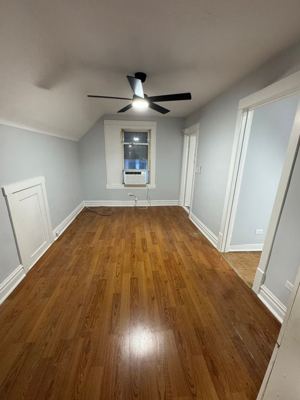 2 BR for rent — 2814 W Fletcher St #2R, Chicago 3