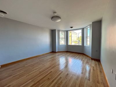 2 BR for rent — 2439 W Armitage Ave #2, Chicago 1