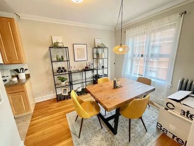 1 BR for rent — 918 W Oakdale Ave #3N, Chicago 3