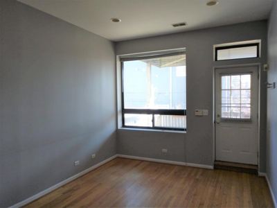 1 BR for rent — 817 N Hoyne Ave APT 3E, Chicago 3