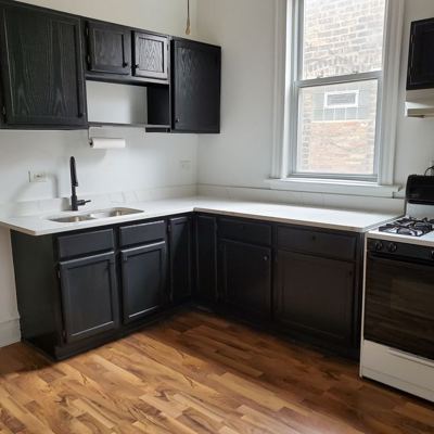 2 BR for rent — 3257 W Potomac Ave #2, Chicago 3