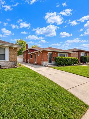 5 BR for rent — 4023 W 80th Pl, Chicago 2