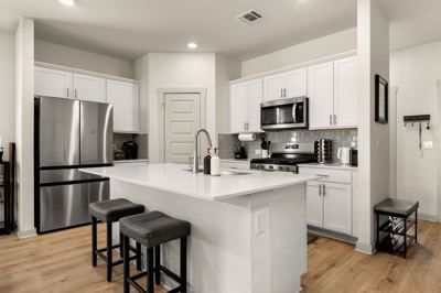 4 BR for rent — 10513 Defender Trl, Austin 3